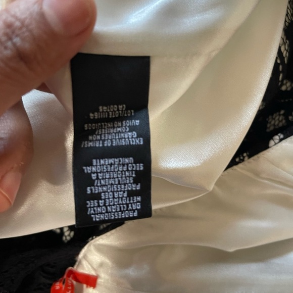 Monique LHUILLER  Elegant Black and White Lace DressSIZE 8 - Picture 5 of 10